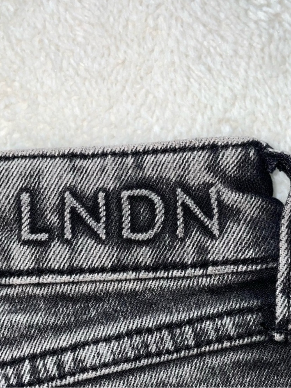 (🎃3 for 12🎃) LNDN Landon Denim Faded Grey Wash Ankle Zipper Jeans - Picture 5 of 11